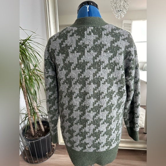 Madewell Allston Houndstooth Double-button Wool Blend Oversized Cardigan Sweater - Picture 5 of 13